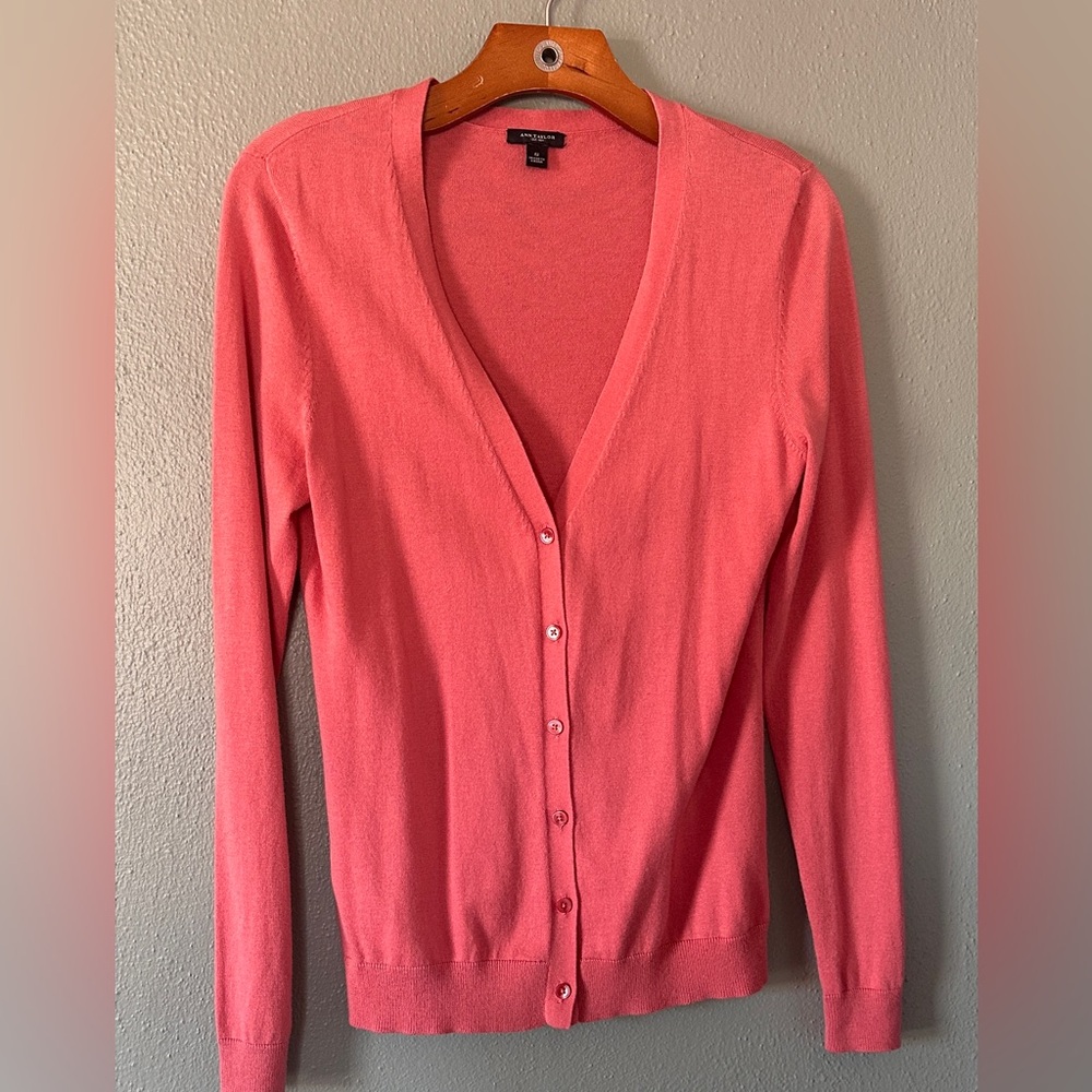 ANN TAYLOR Coral Lightweight V-neck Cardigan | Women’s S